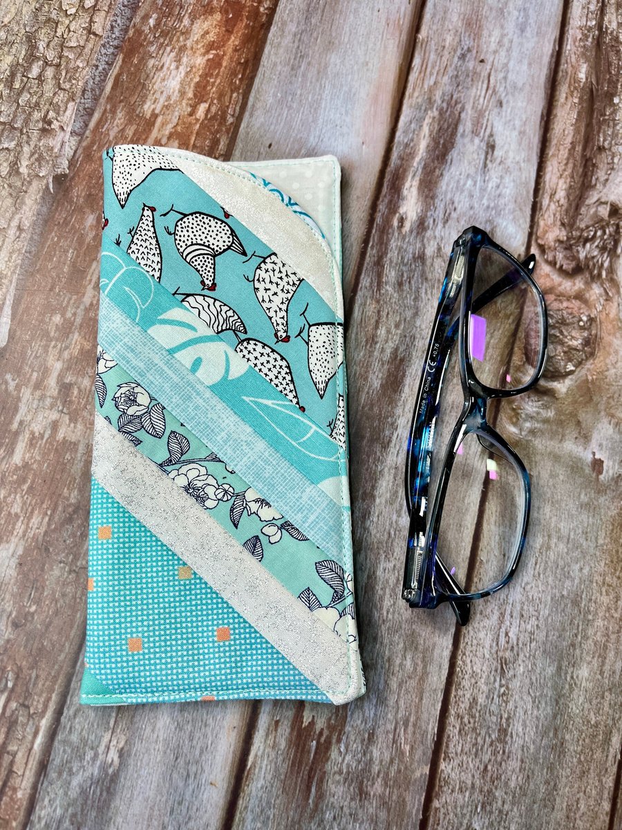 Mint White Chicken Patchwork Glasses Case, Fabric Glasses Case, Quilted  Glasses
