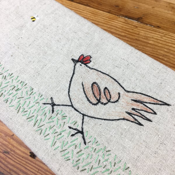 Chicken chasing bee embroidered linen glasses case - Hen and bee 
