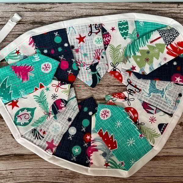 Mini bunting