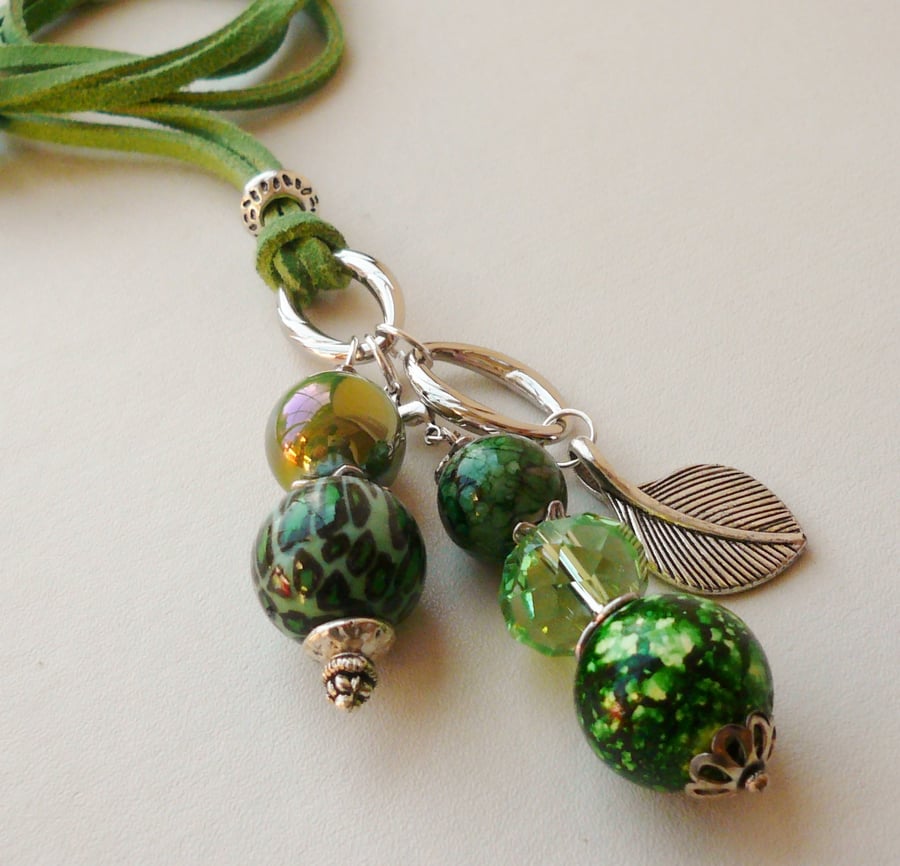Cluster Necklace Green Mixed Bead Silver Leaf   KCJ479