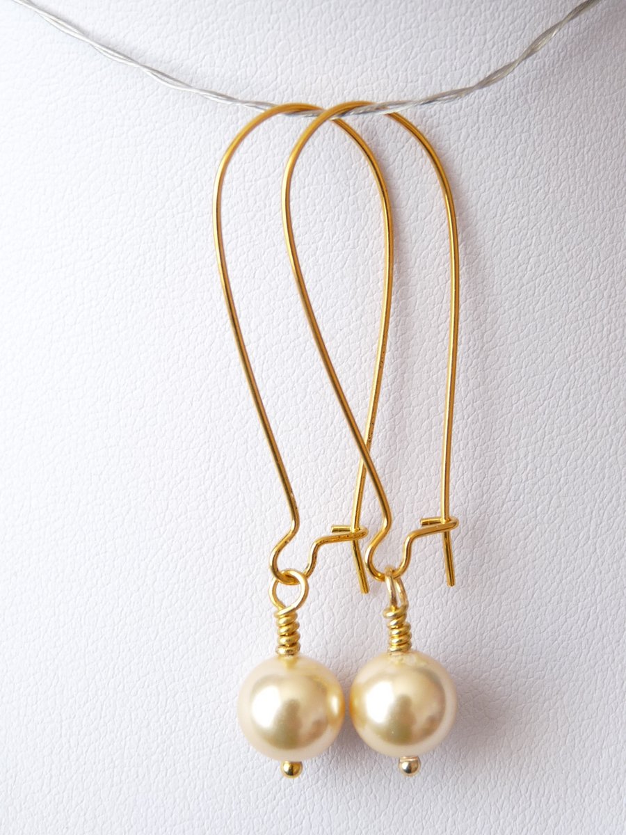 Light gold shell Pearl Dangle Earrings - Genuine Gemstone - Handmade 