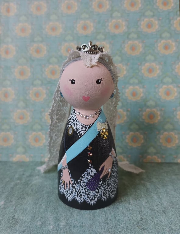 Queen Victoria peg doll