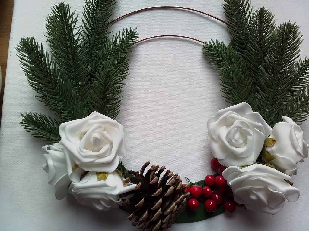 Christmas wreath. Faux wreath. Ref 254