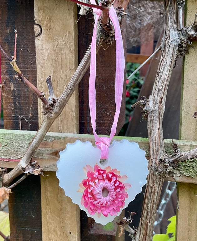 Beeswax Eucalyptus scented decoration - letterbox gift