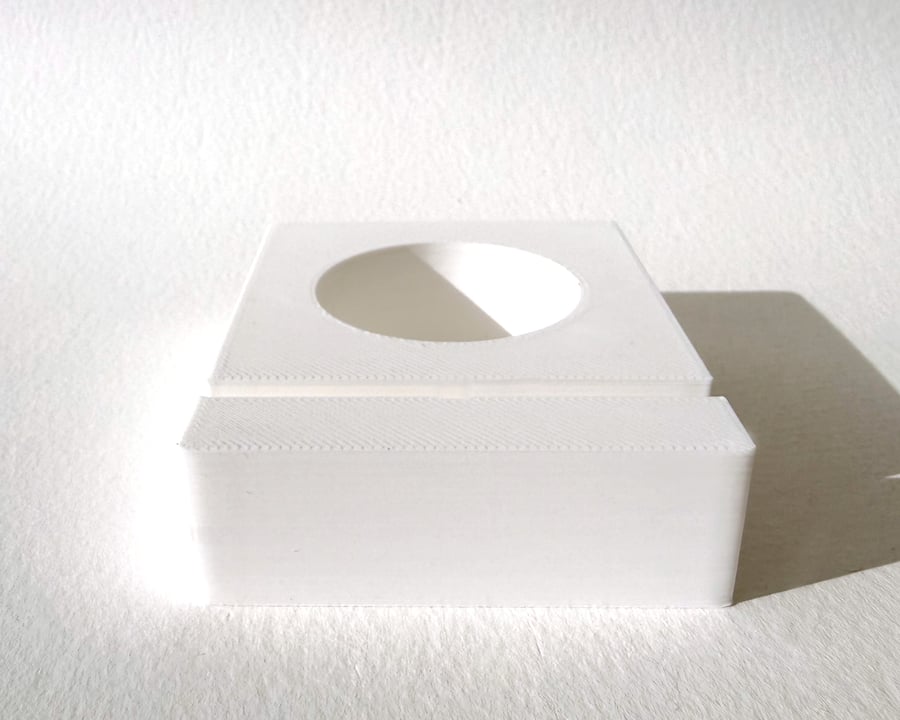 White tea light stand for 15cm fused glass circle - 4mm slot