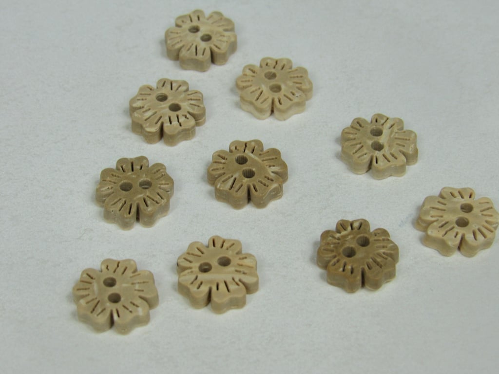 10 Small 11mm Flower Shaped Coconut Buttons