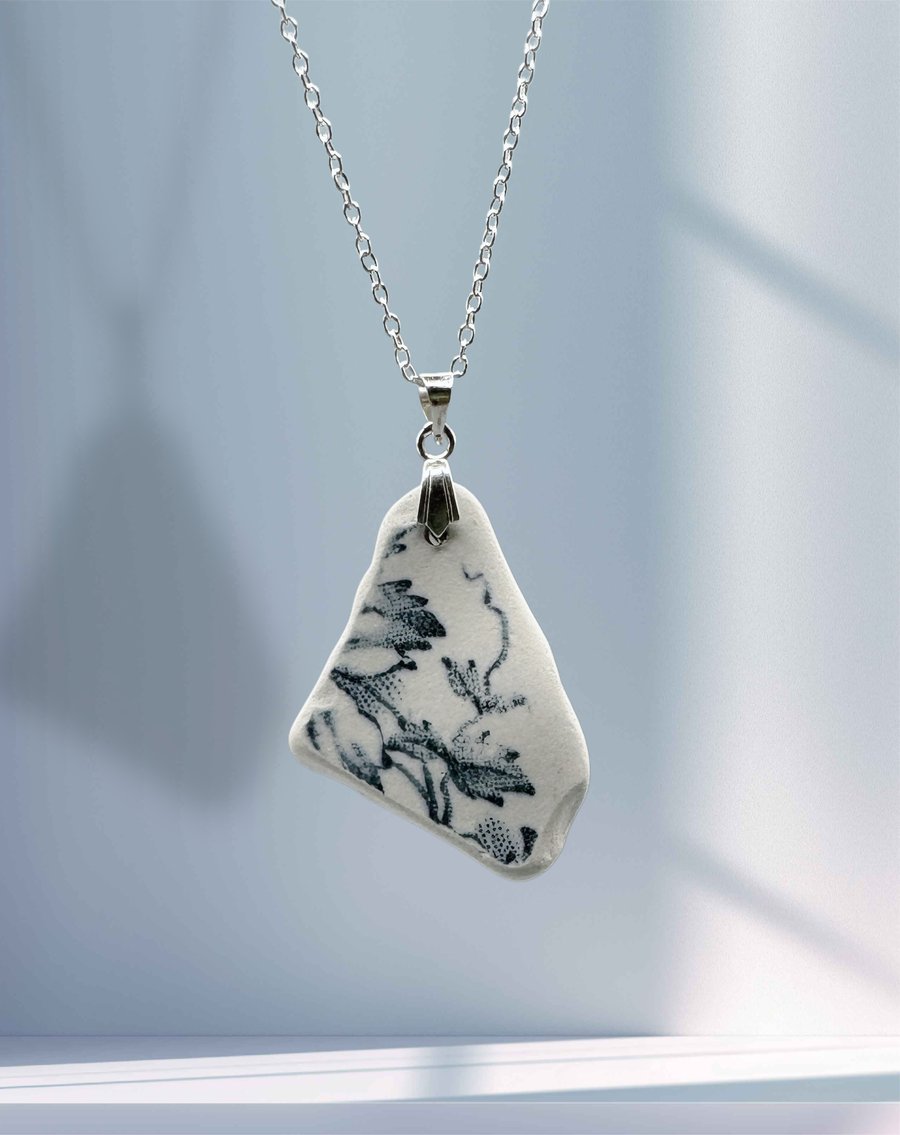 Sea pottery necklace. Blue floral design.