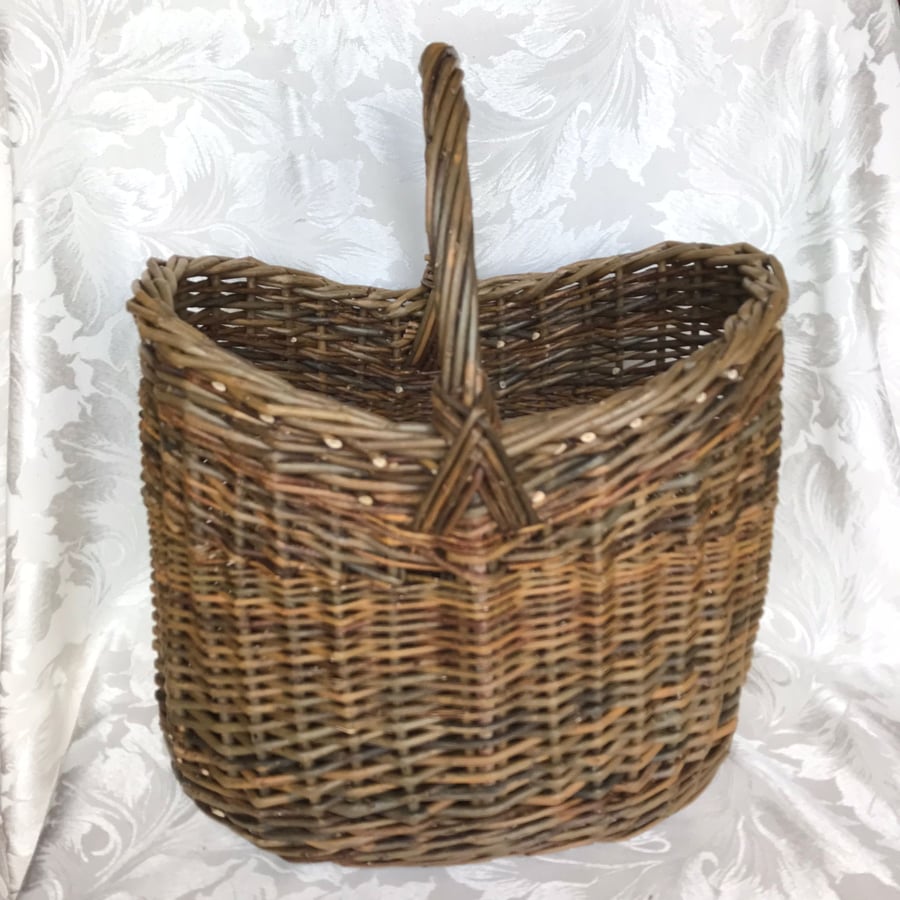 Handmade Willow Basket - Made in Cornwall  673
