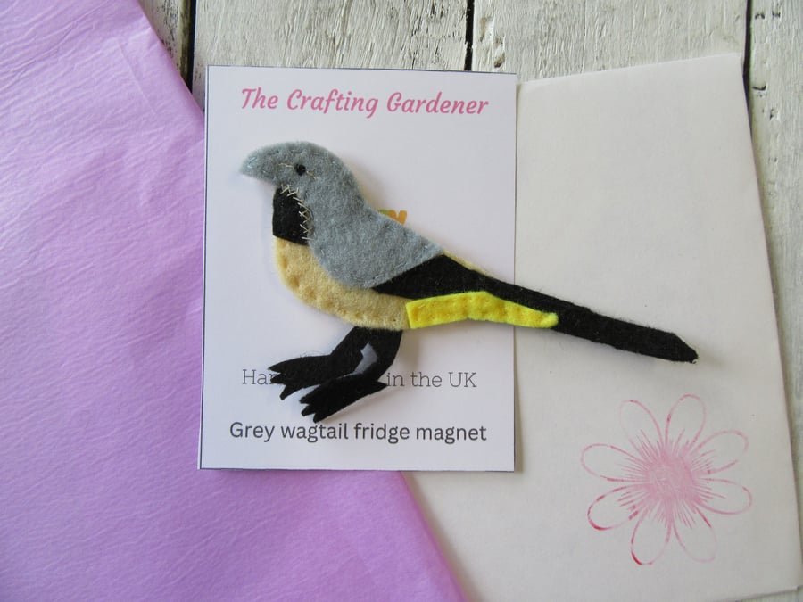 Grey wag tail fridge magnet, bird magnet 