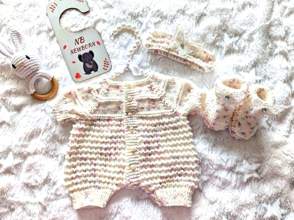 Hand Knitted baby romper set 0-3mths