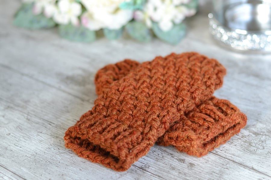 Fingerless  Gloves Knitted Super  Chunky  in Copper