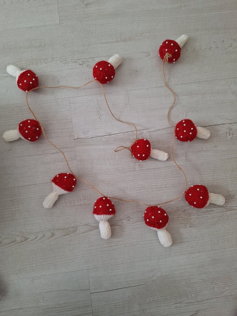 Toadstool Knitted Bunting