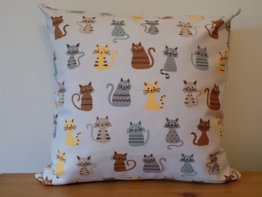 Fat Cats Cushion Cover