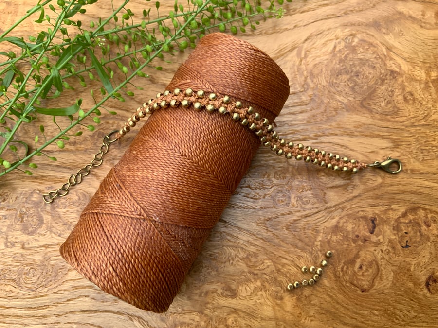 Beaded macrame bracelet