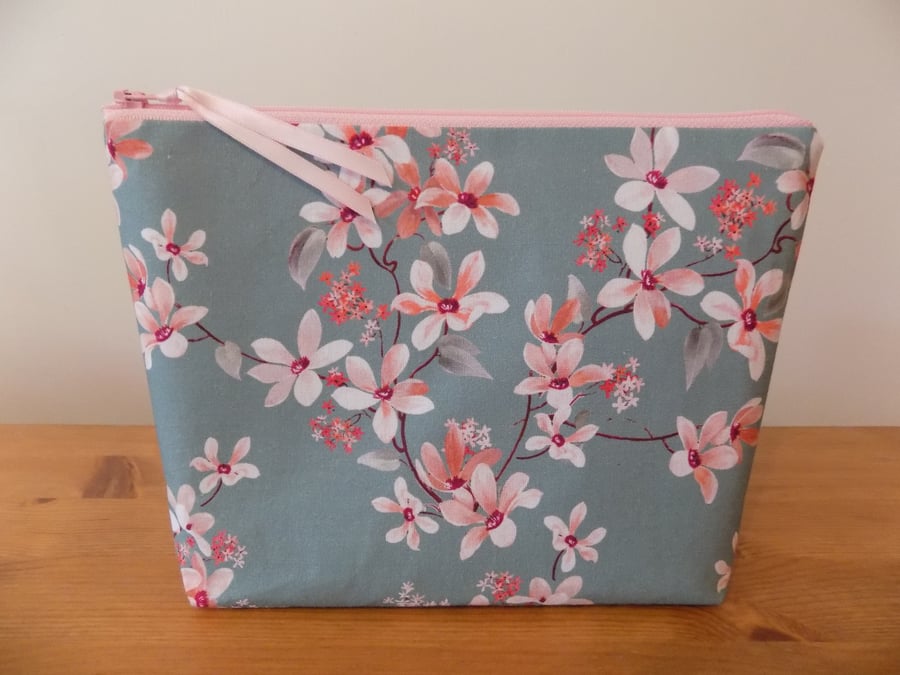 Japanese Cherry Blossom Toiletries Bag, Large Make Up Case, Floral Cosmetics Bag