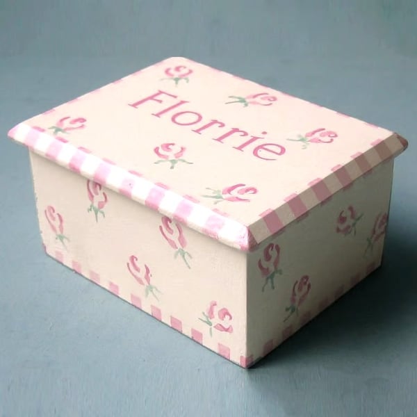 Rosebuds, Small Personalised Keepsake Box
