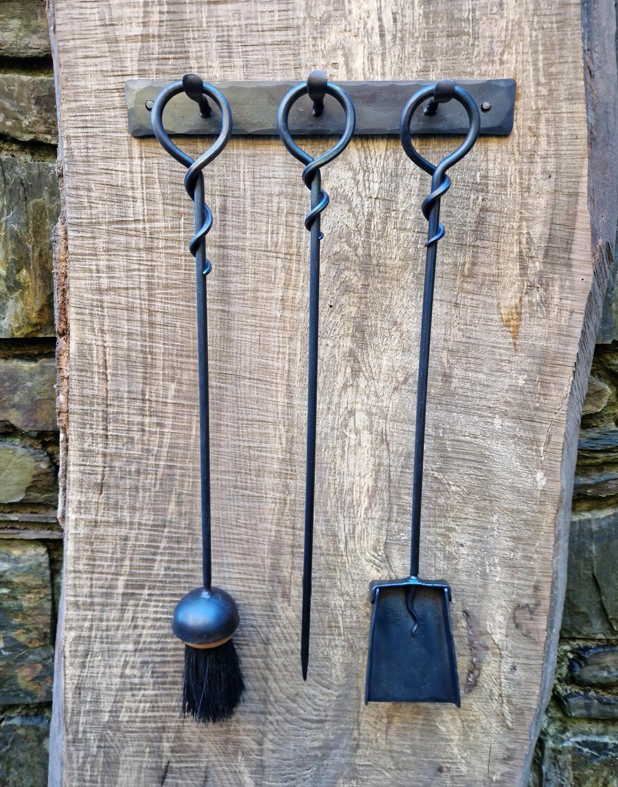 Wall Mounted Hanging Fire Set Hand Crafted Mouse Tail Fire Tools Iron 
