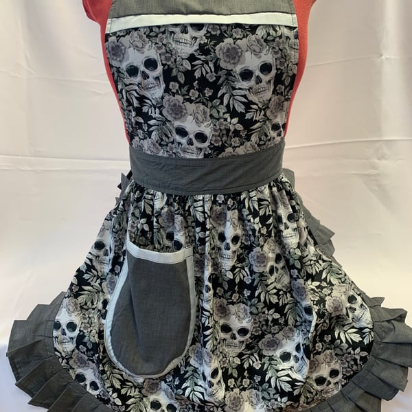 Vintage 50s Style Full Apron - Skulls & Roses on Grey with Grey Trim