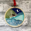 Embroidery hand sewn in bamboo display hoop cosy cottage 3 inch