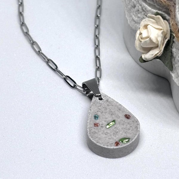 Teardrop Pendant Necklace - 