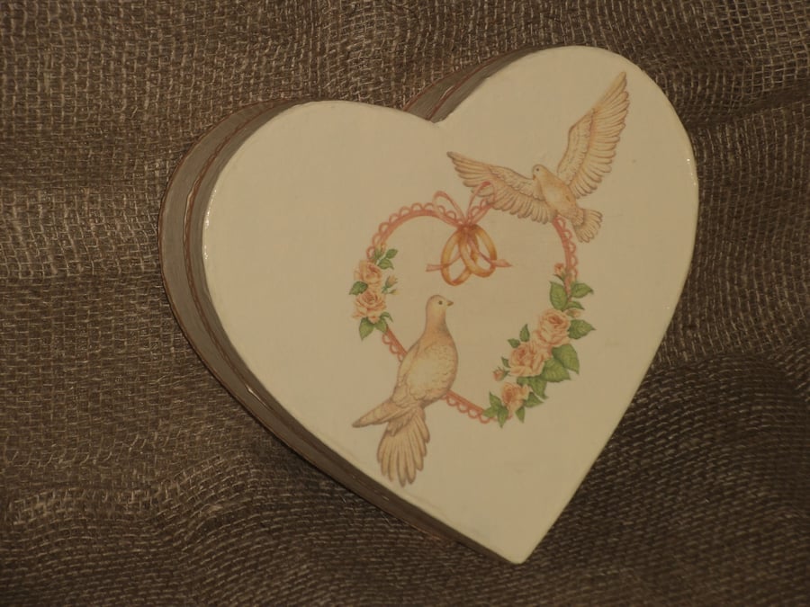 Memories Box Wedding Marriage Celebration Heart Doves Rings decoupage Unusual