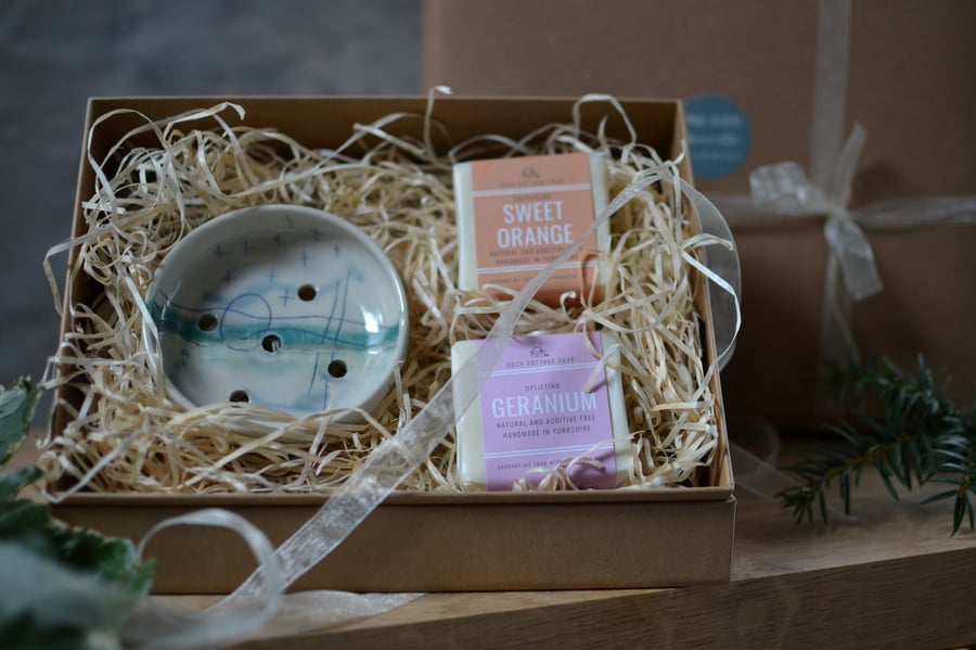 Skyline soap dish Gift Set - includes two eco friendly soaps