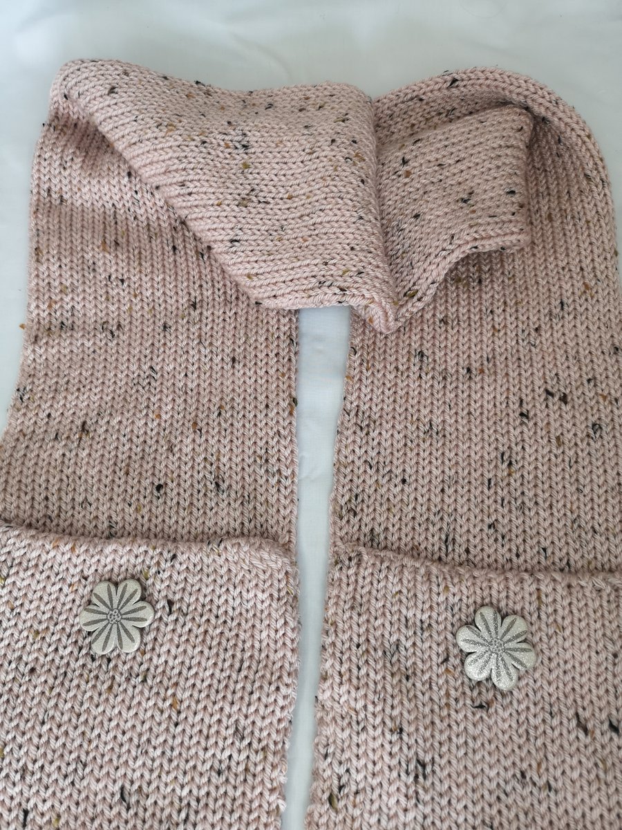 Snuggly scarf with Pockets and flower trim