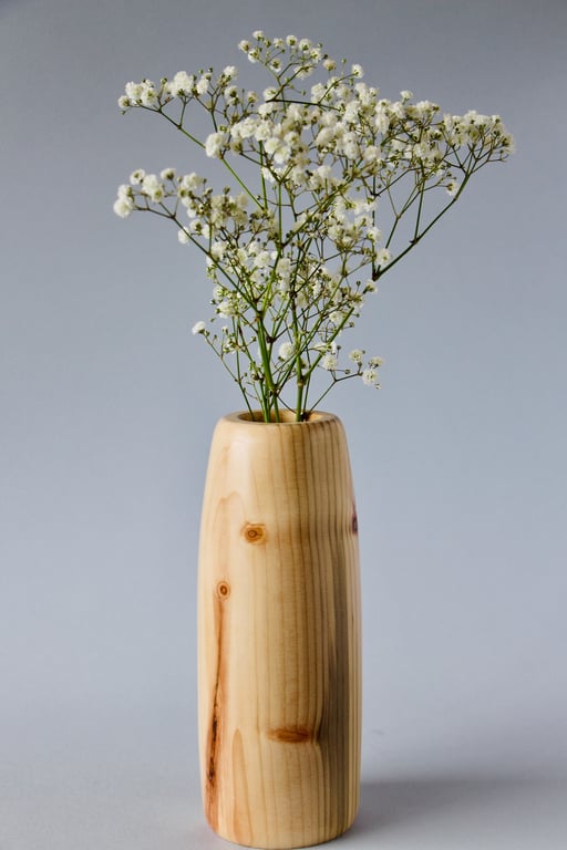 Beautiful hand-turned wooden vase – for fresh or dried flowers.