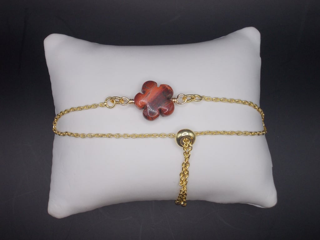 Red agate flower slider bracelet