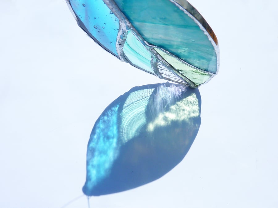 Stained Glass Leaf Suncatcher - Springtime Leaf Art - Leaf Window Decor 