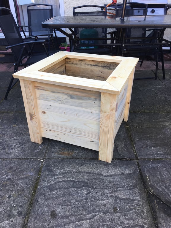 Modern wooden planter 50cm 