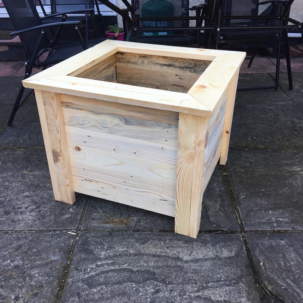 Modern wooden planter 50cm 