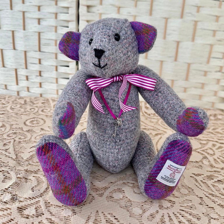 Angus: Harris Tweed Artist Bear 33cm (13")
