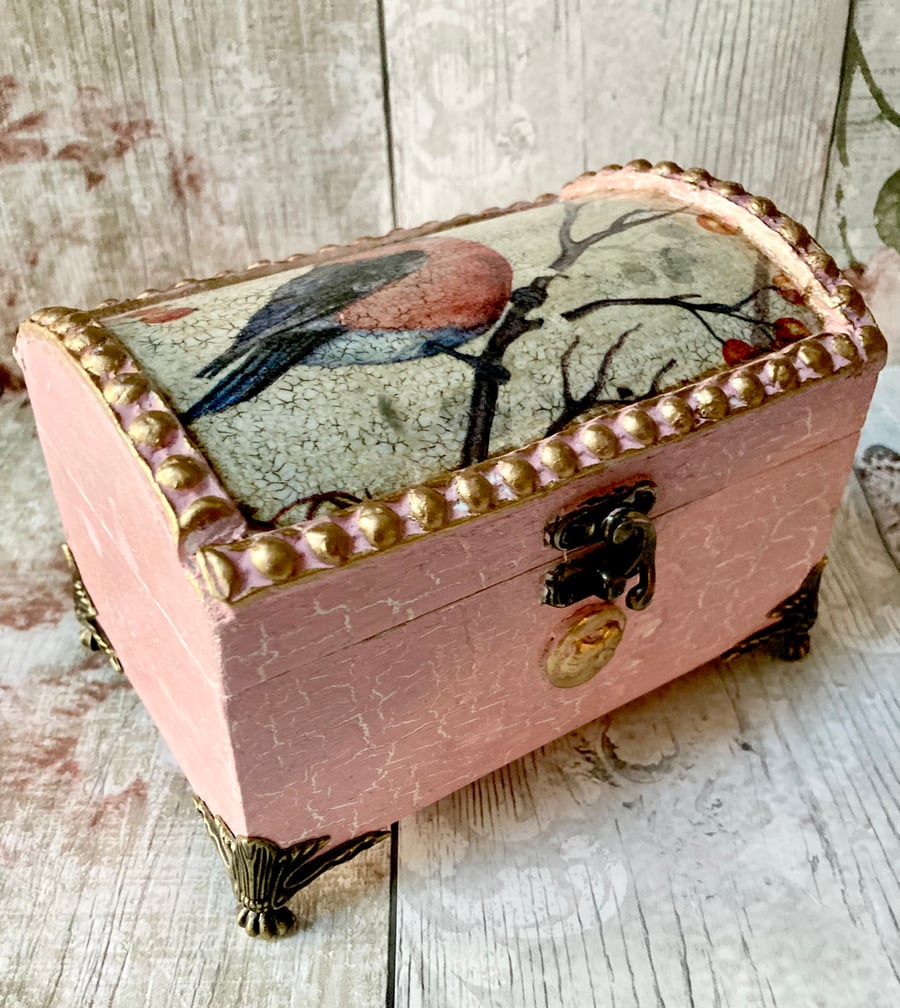 Beautiful Crackle Glaze Bullfinch & Berries Bird Vintage Jewellery Keepsake Box 