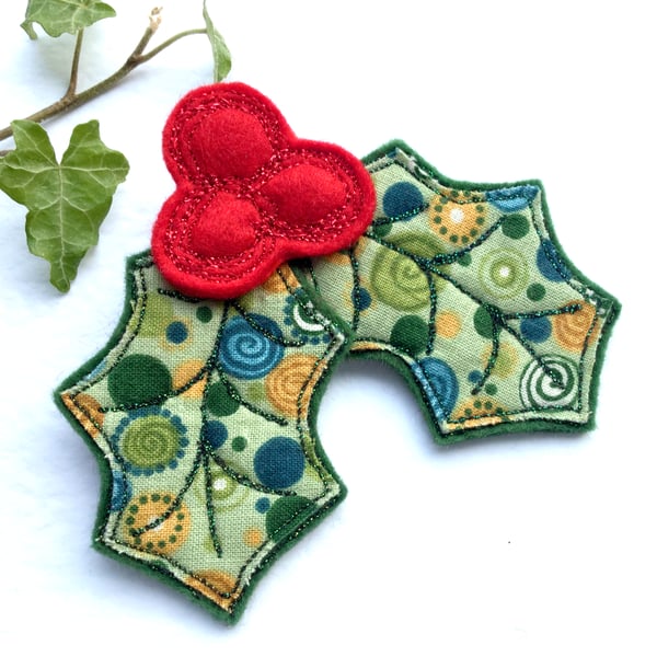 Holly Brooch. Funky Festive Pin. Christmas Brooch. Holly Pin.