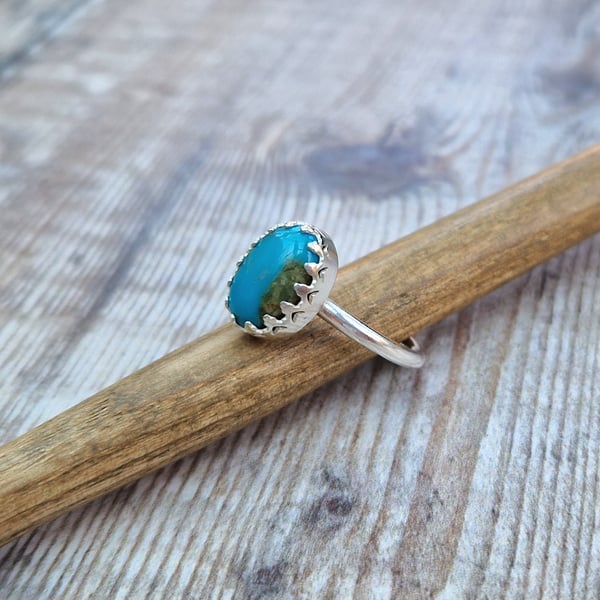 Sterling Silver and Turquoise Bezel Set Statement Ring - UK Size N