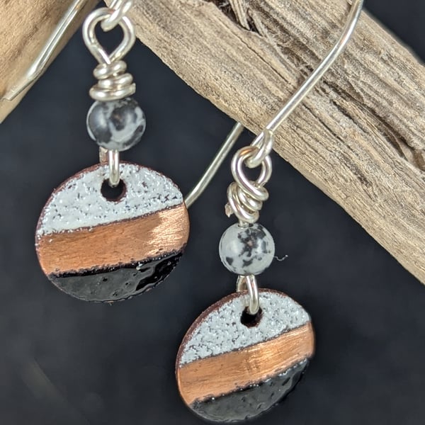 Black, white and copper striped earrings