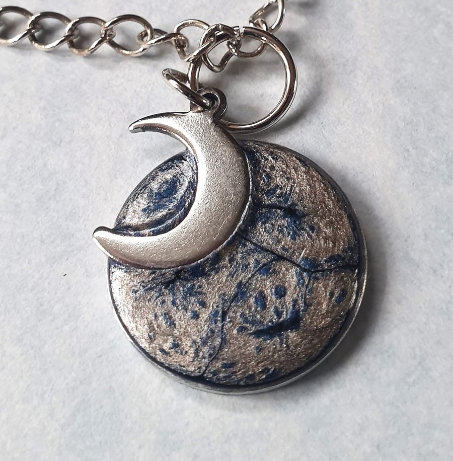 Moon & planet pendant