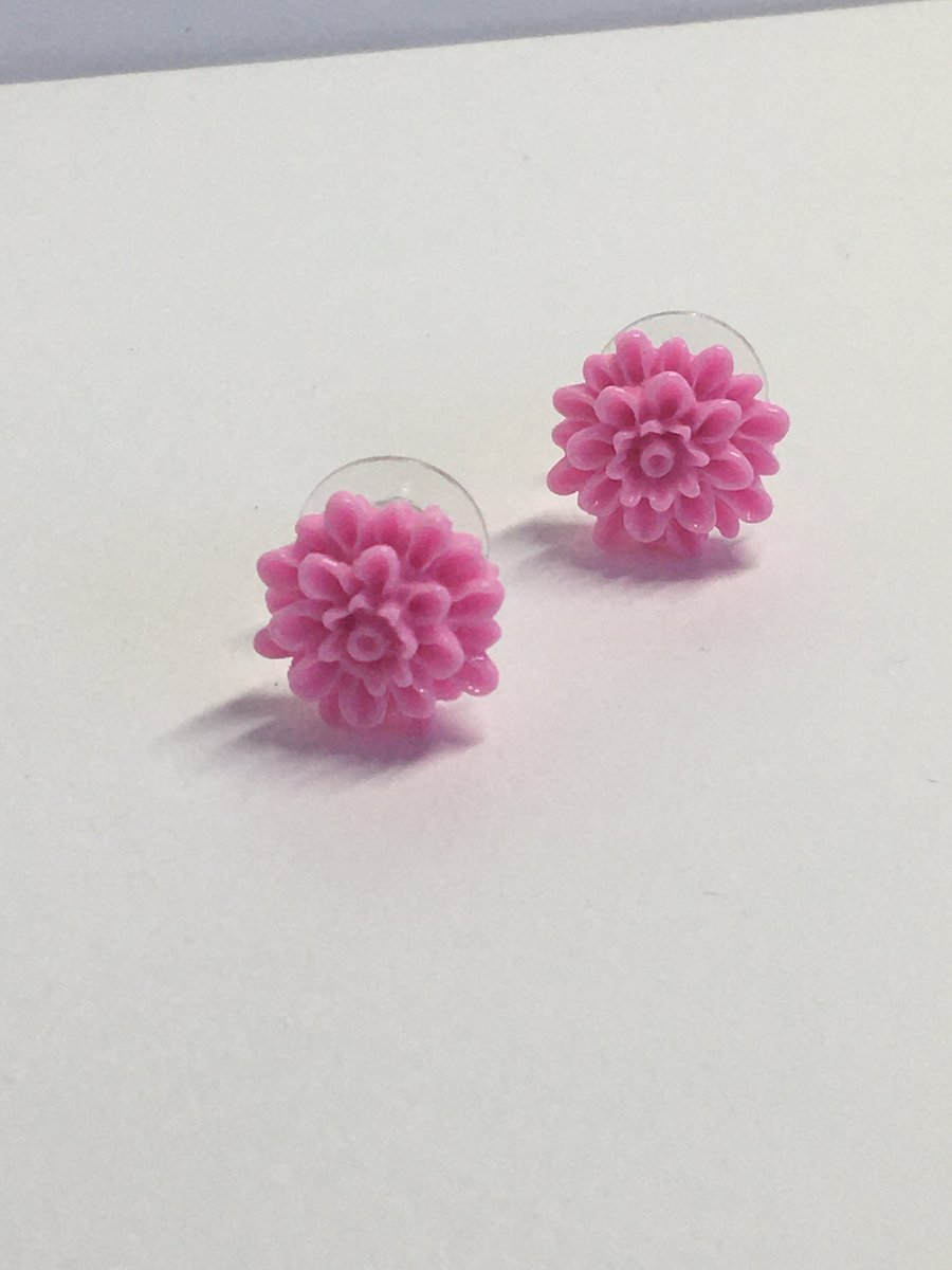 Bright pink flower stud earrings
