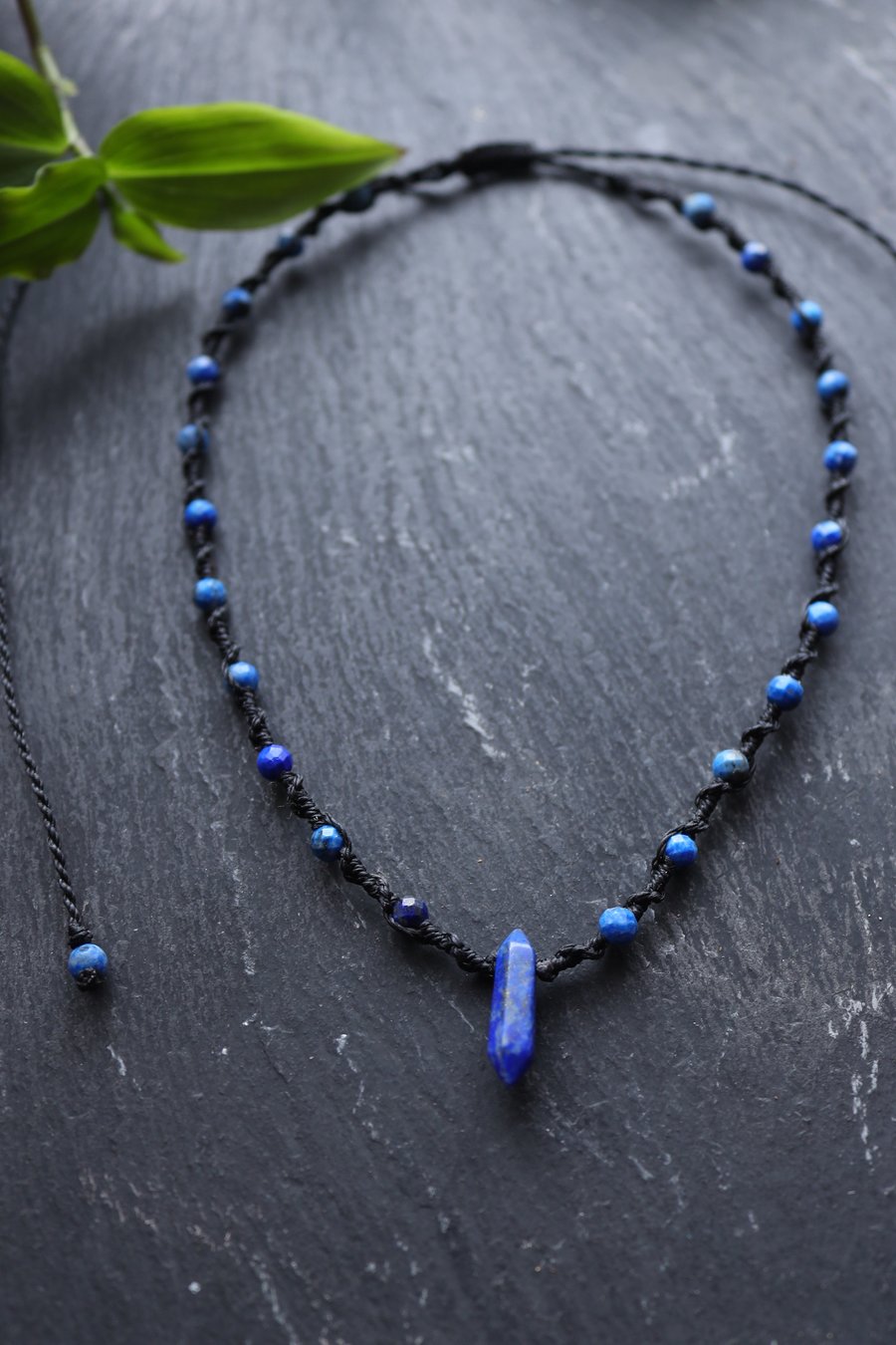 Women's adjustable choker necklace with Lapis lazuli