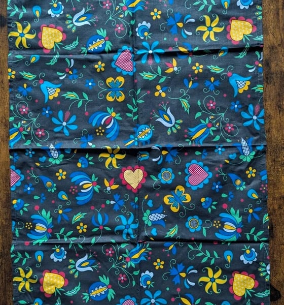 Vintage Folk Art Floral Tea Towel - Dish Cloth - Bright & Cheerful