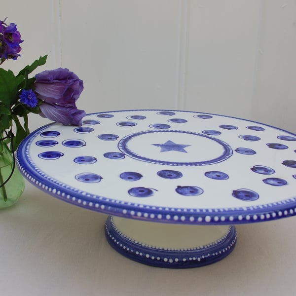 blue and white cake stand