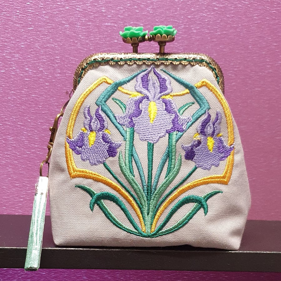 Art Deco Iris circle design purse.