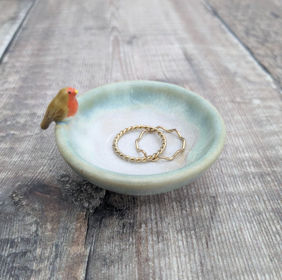 Small ceramic ring dish with mini robin, with white and turquoise glaze
