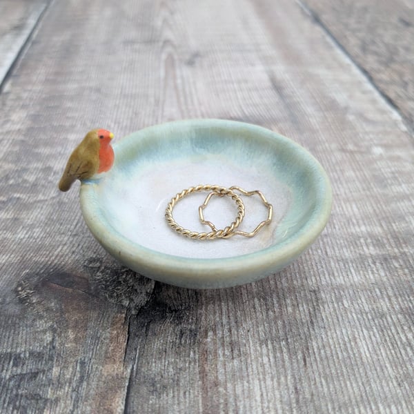 Small ceramic ring dish with mini robin, with white and turquoise glaze