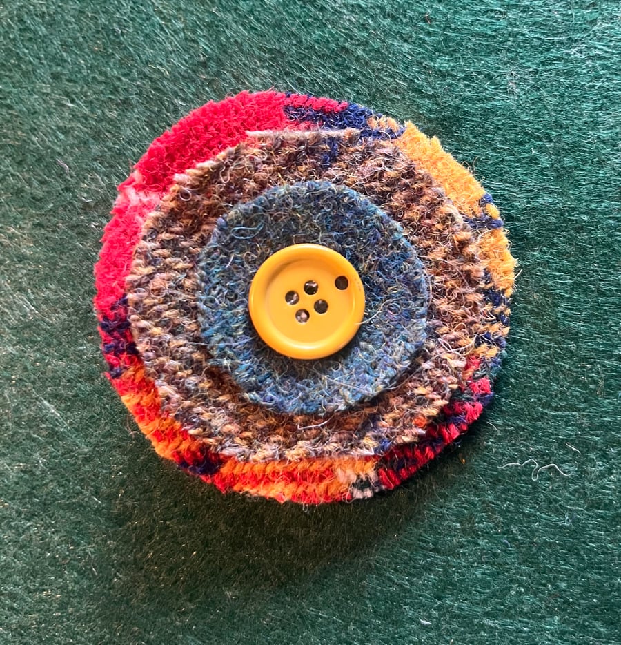 Tweed brooch