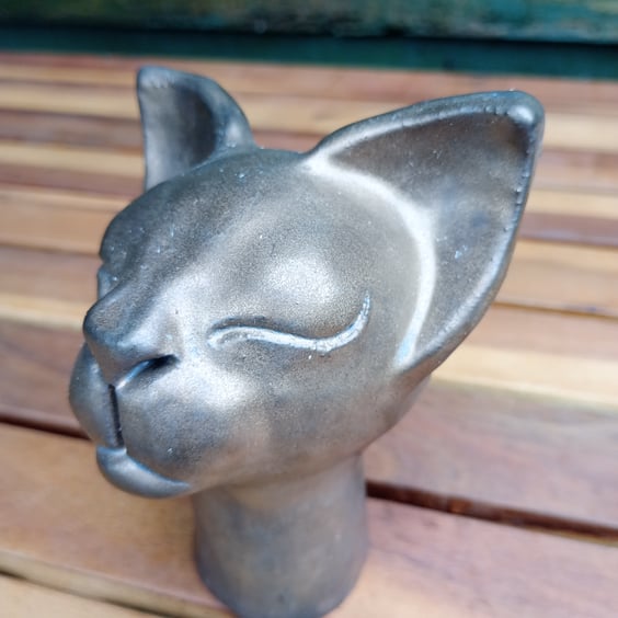 Oriental Cat with bronze glaze 