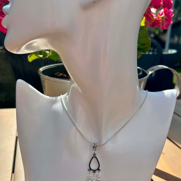 Silver Tone Necklace with Dangle Pendant & Pearl Bead Detail