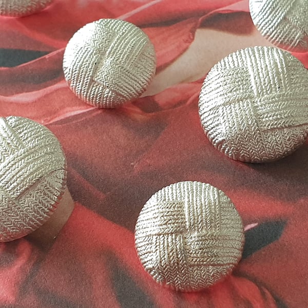 Vintage Platinum looking Buttons (last 3 x 23mm 36L)