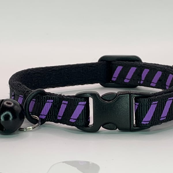 The coolest, darkest cat collar
